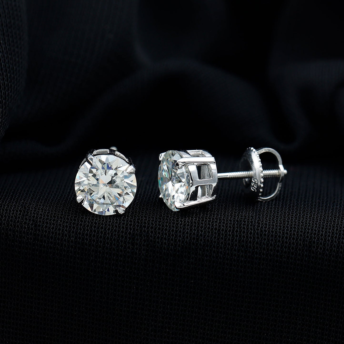 Round Cut 2.5 CT Lab Grown Diamond Solitaire Stud Earrings