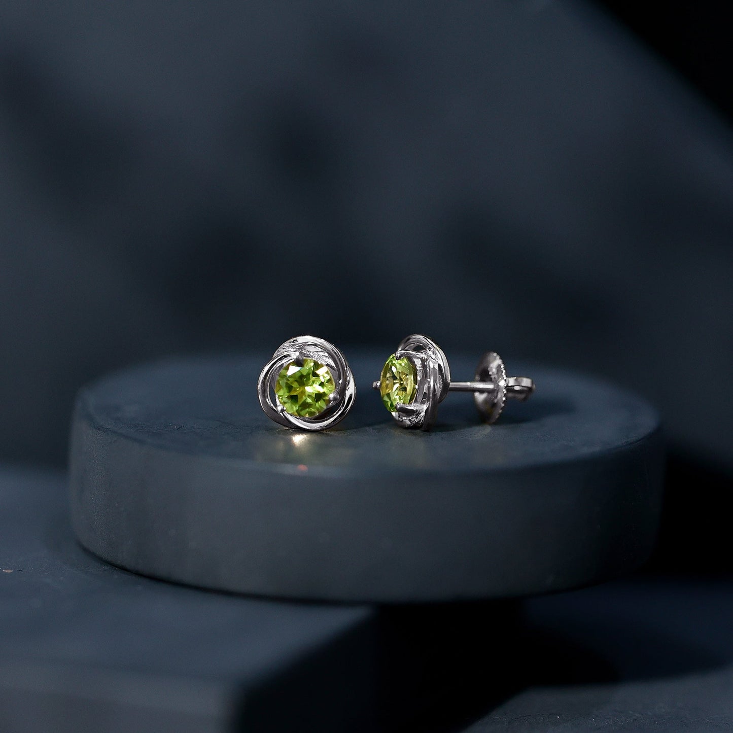 1 Carat Round Cut Peridot Swirl Stud Earrings