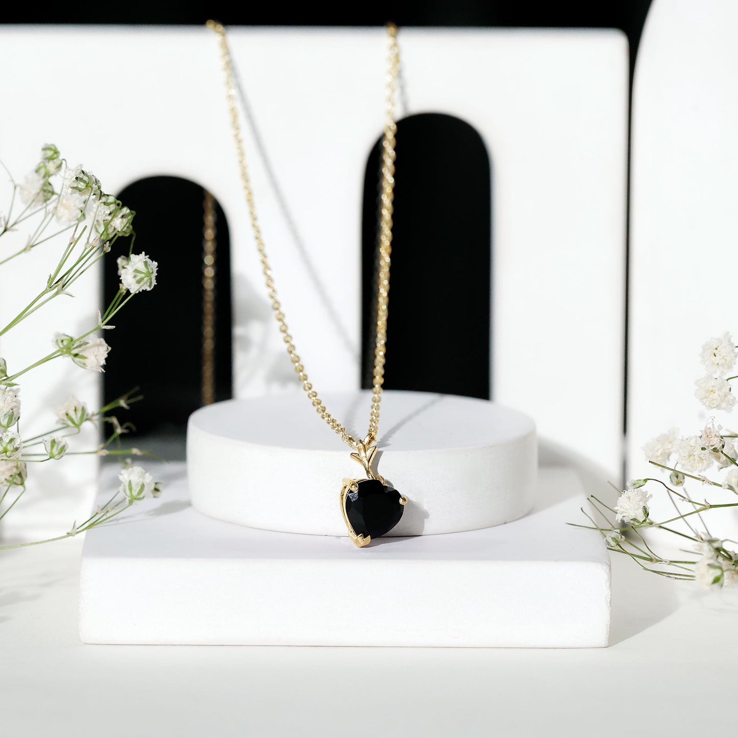 2 CT Heart Shape Black Onyx Solitaire Pendant