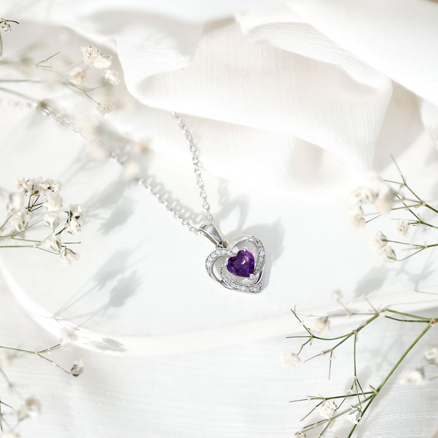 0.9 Carat Amethyst Heart Pendant Necklace with Diamond