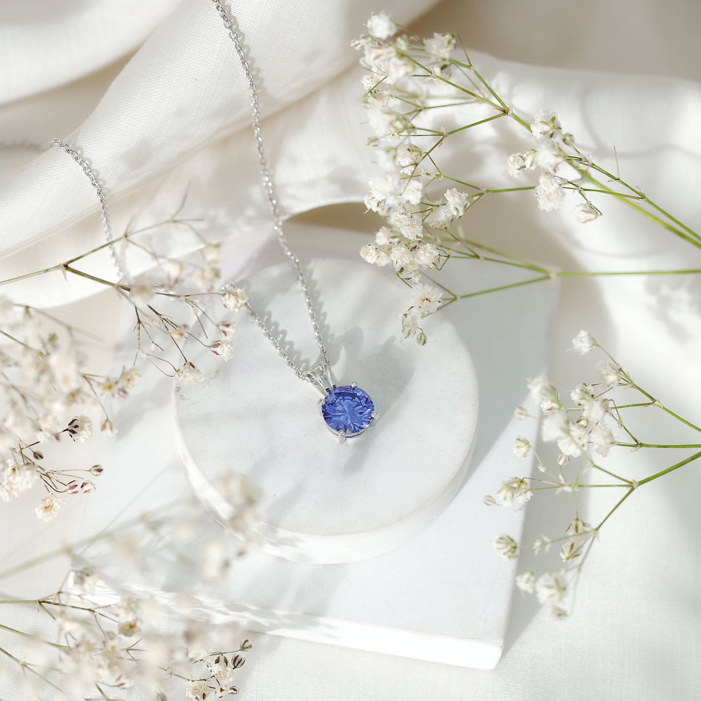 Certified 2.7 Carat Lab Blue Sapphire Solitaire Necklace With Silver Chain