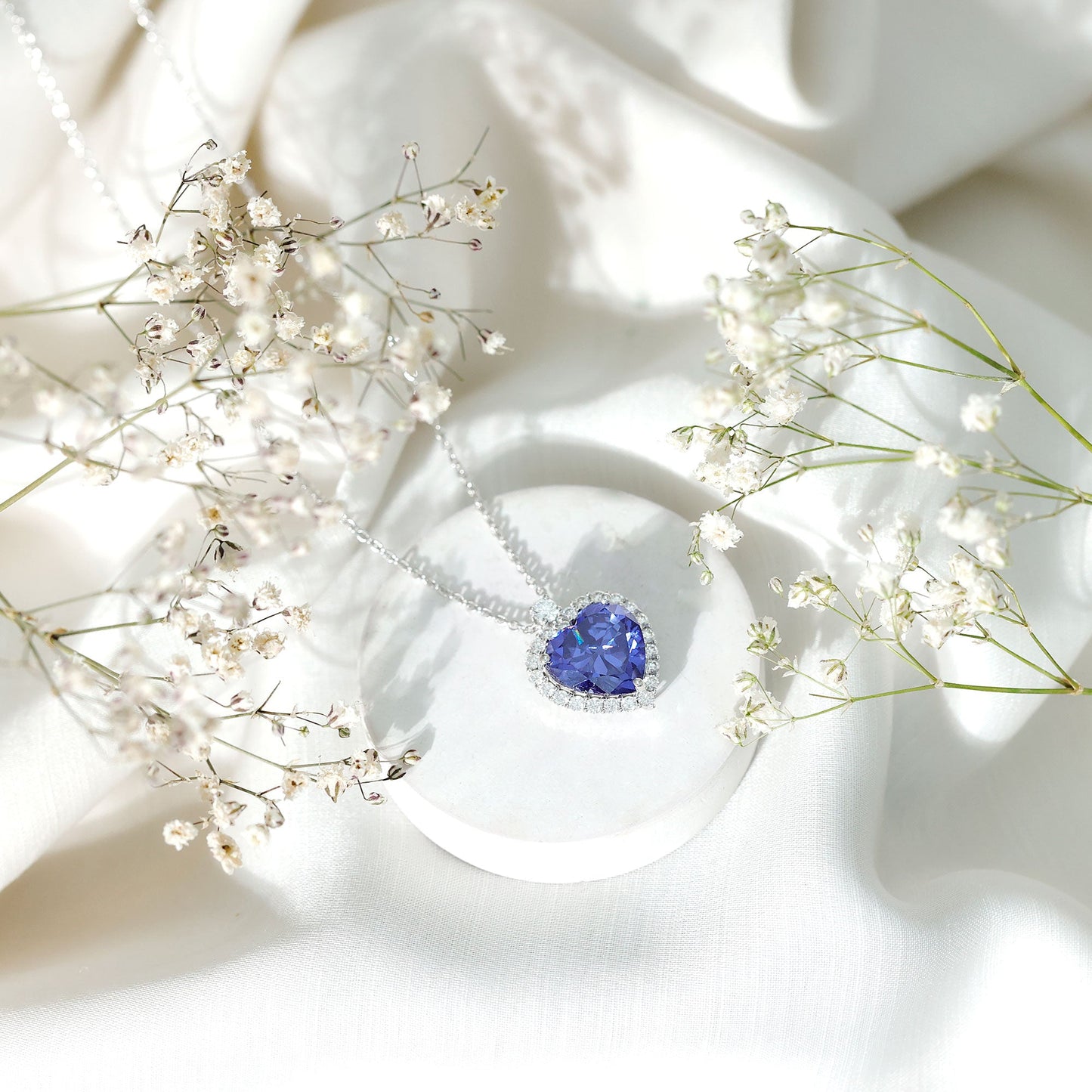 5.6 Carat Lab Grown Blue Sapphire Heart of The Ocean Necklace With Chain