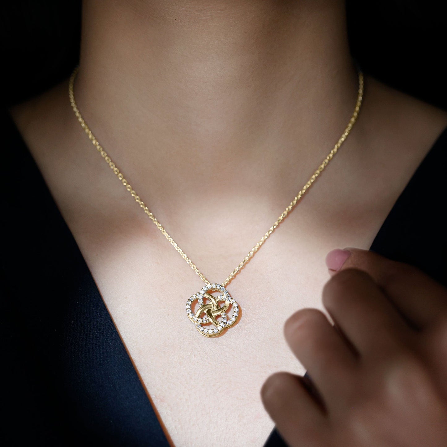 Certified Lab Grown Diamond Interlocking Circle Necklace