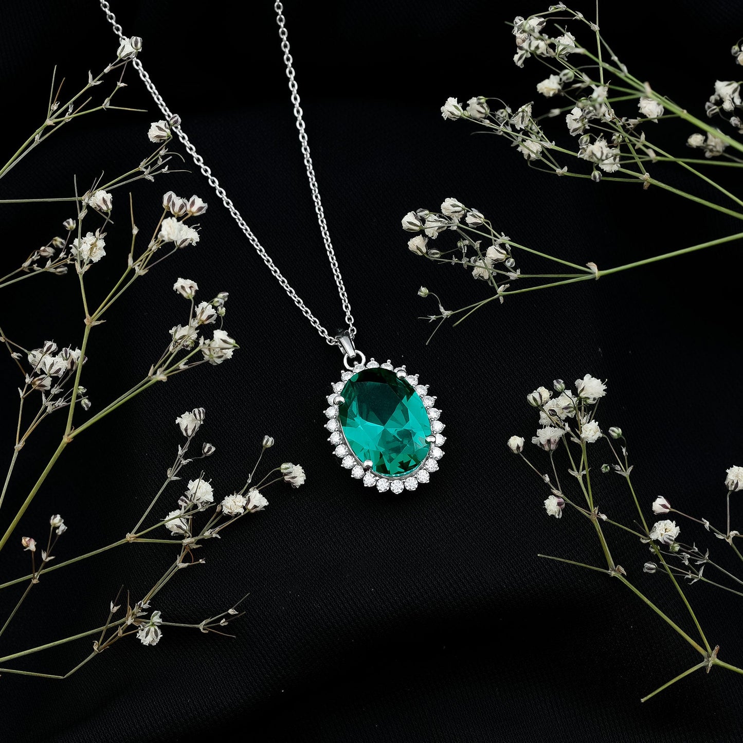 AAAA Quality 14 Carat Lab Grown Emerald Statement Necklace With Silver Chain