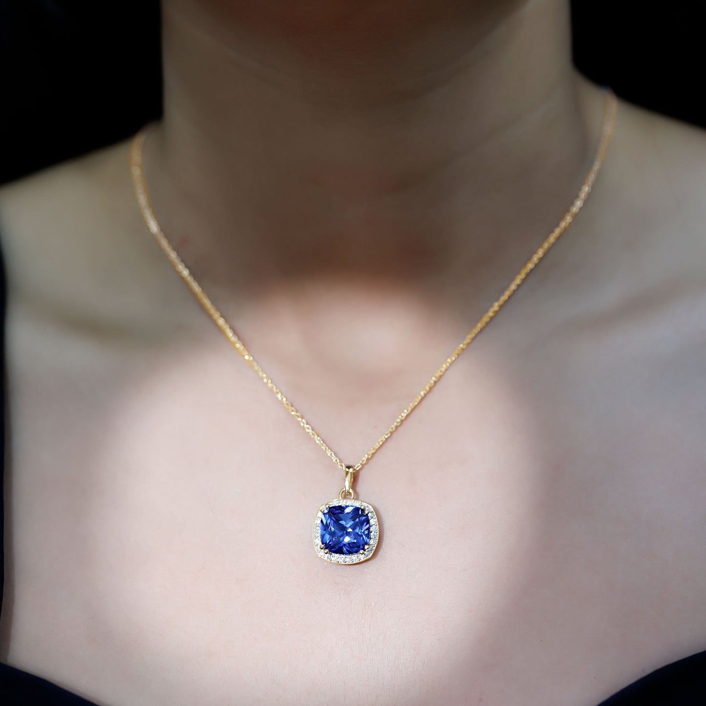 Certified 9 Carat Cushion Lab Grown Blue Sapphire Halo Necklace