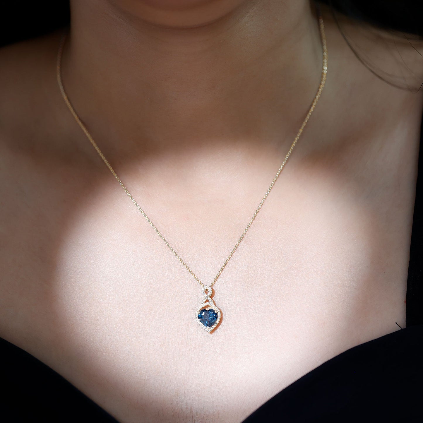 2 Carat Heart Shape London Blue Topaz Infinity Necklace with Diamond
