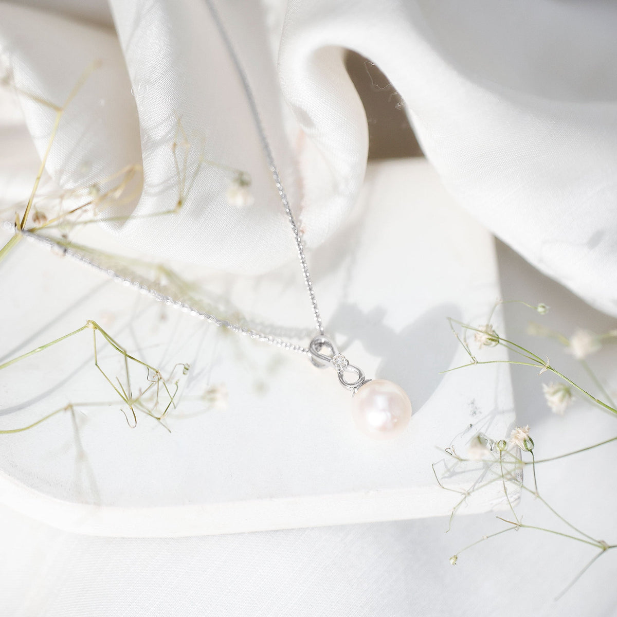 8 Carat Round Freshwater Pearl Drop Infinity Pendant with Diamond