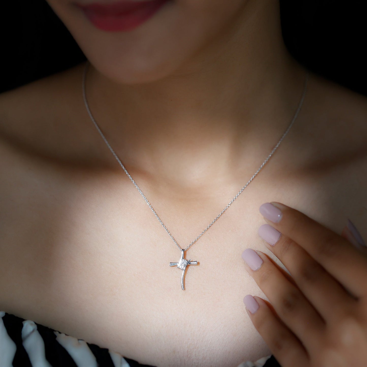 Certified Moissanite Cross Pendant Necklace in sterling Silver