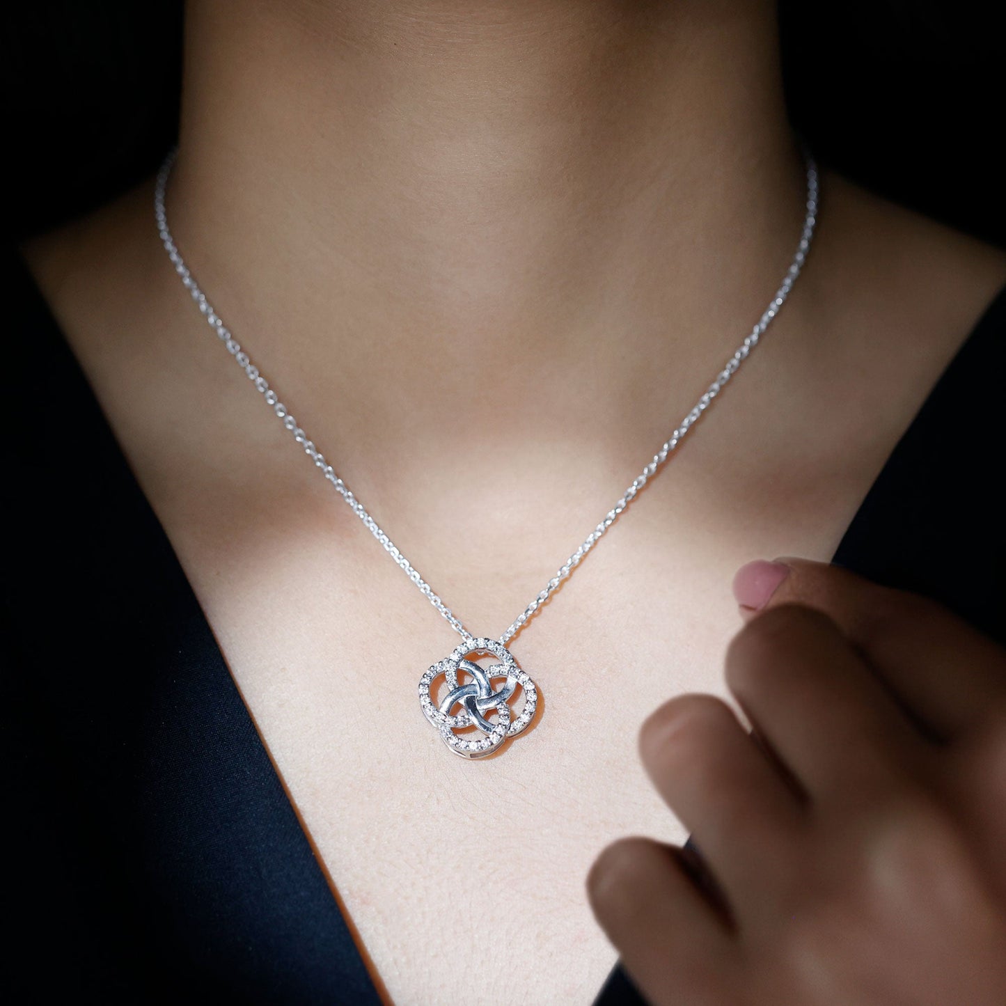 Sterling Silver Moissanite Interlocking Circle Necklace for Women