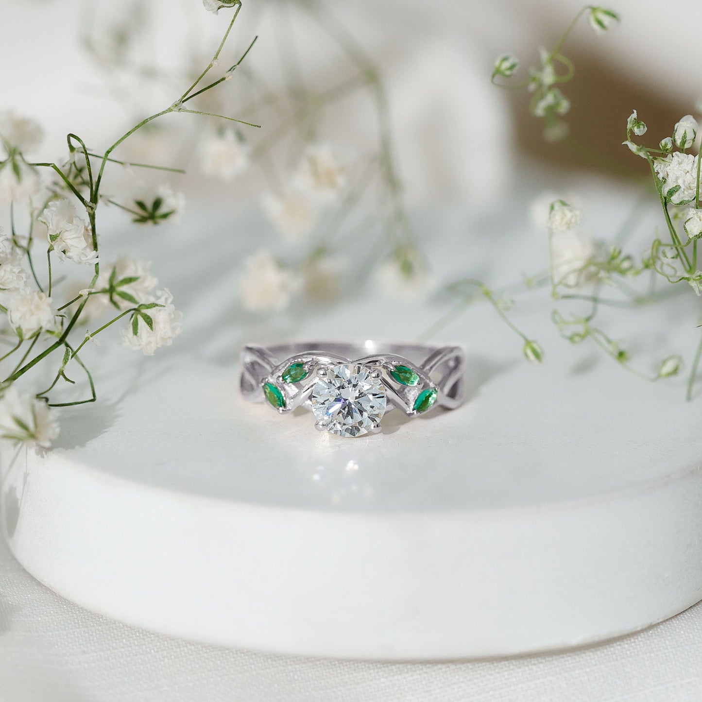 Lab Grown Diamond Engagement Ring With Emerald