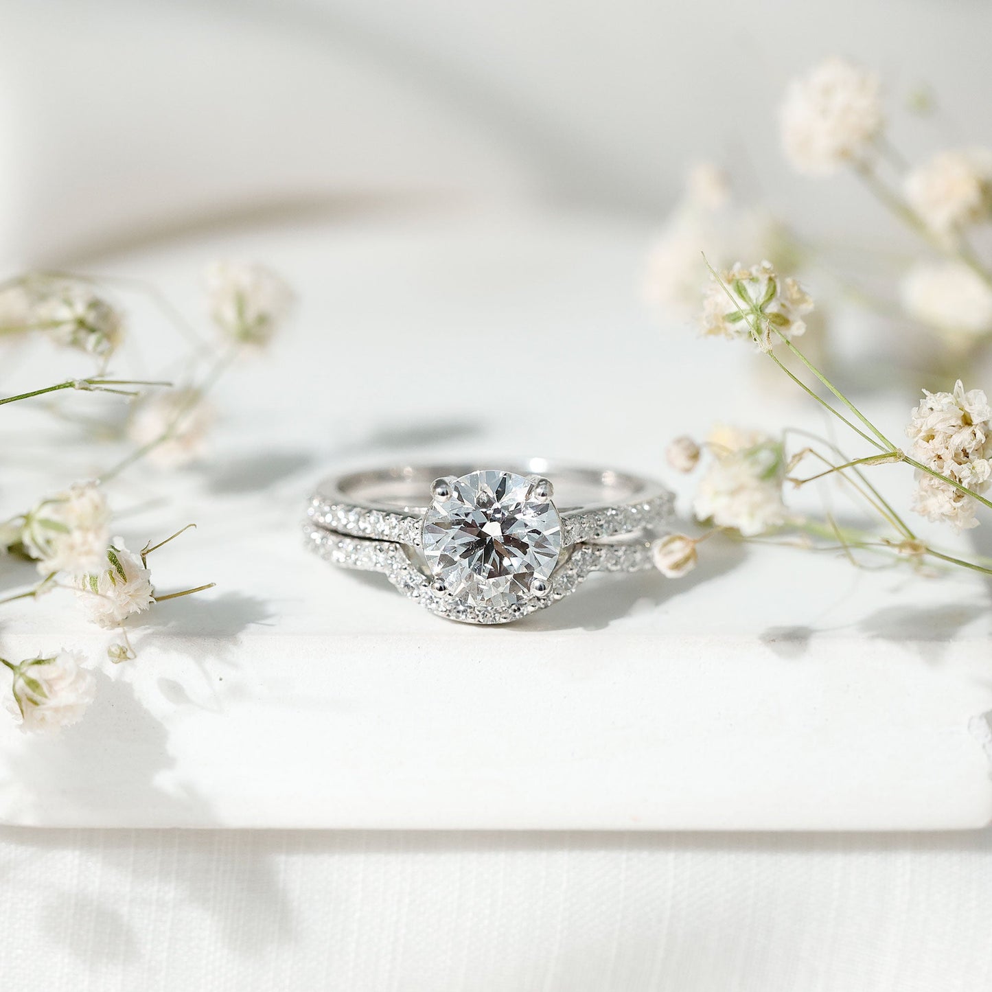 Lab Grown Diamond 2 Carat Round Engagement Ring With Ring Guard