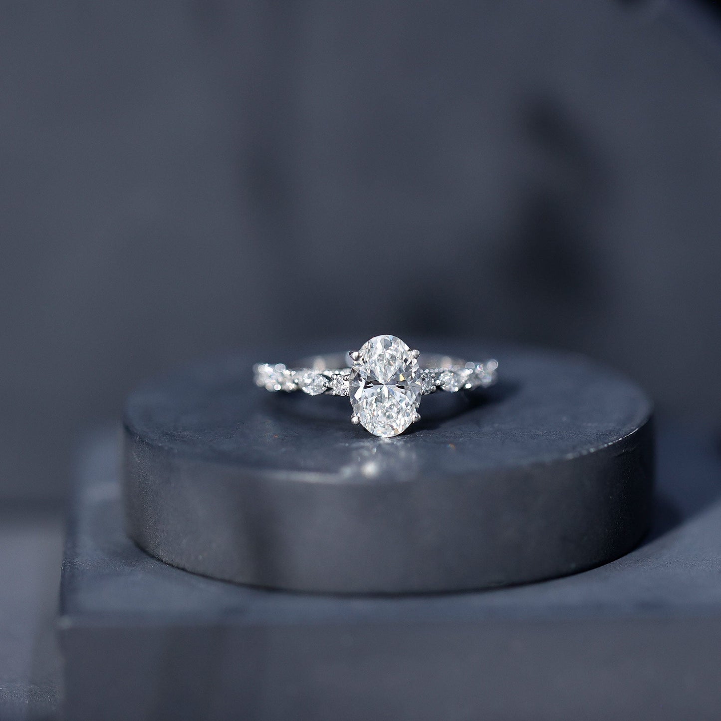 2 Carat Oval Lab Grown Diamond Engagement Ring with IGI Certificate