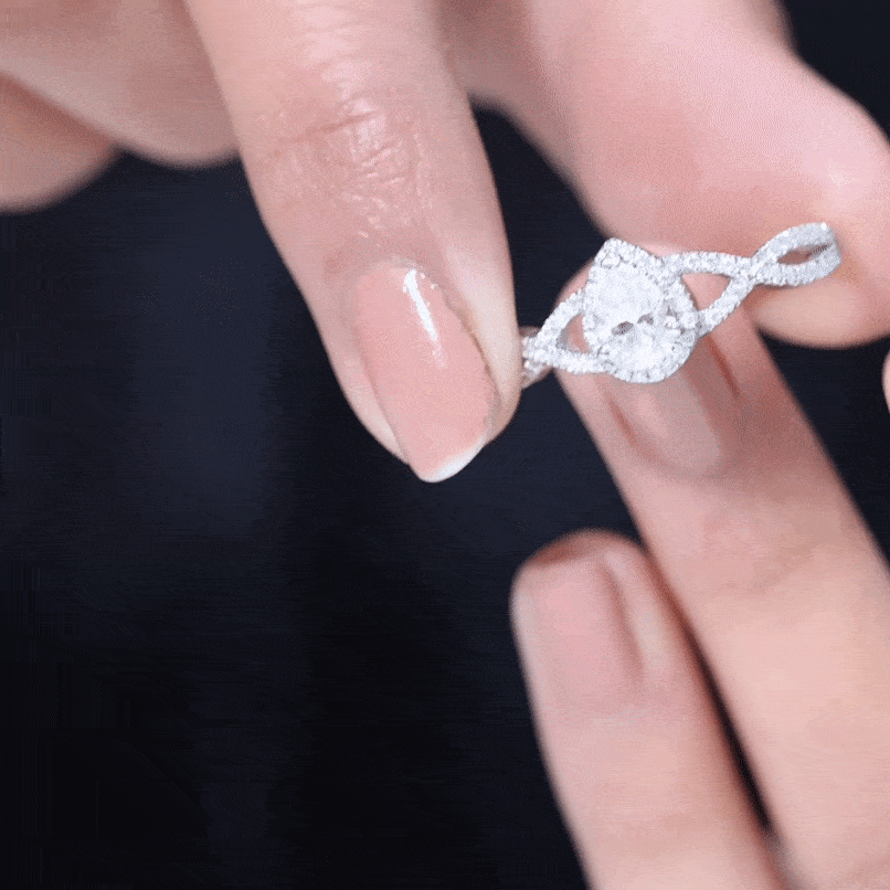 Lab Grown Diamond Teardrop Halo Engagement Ring For Women