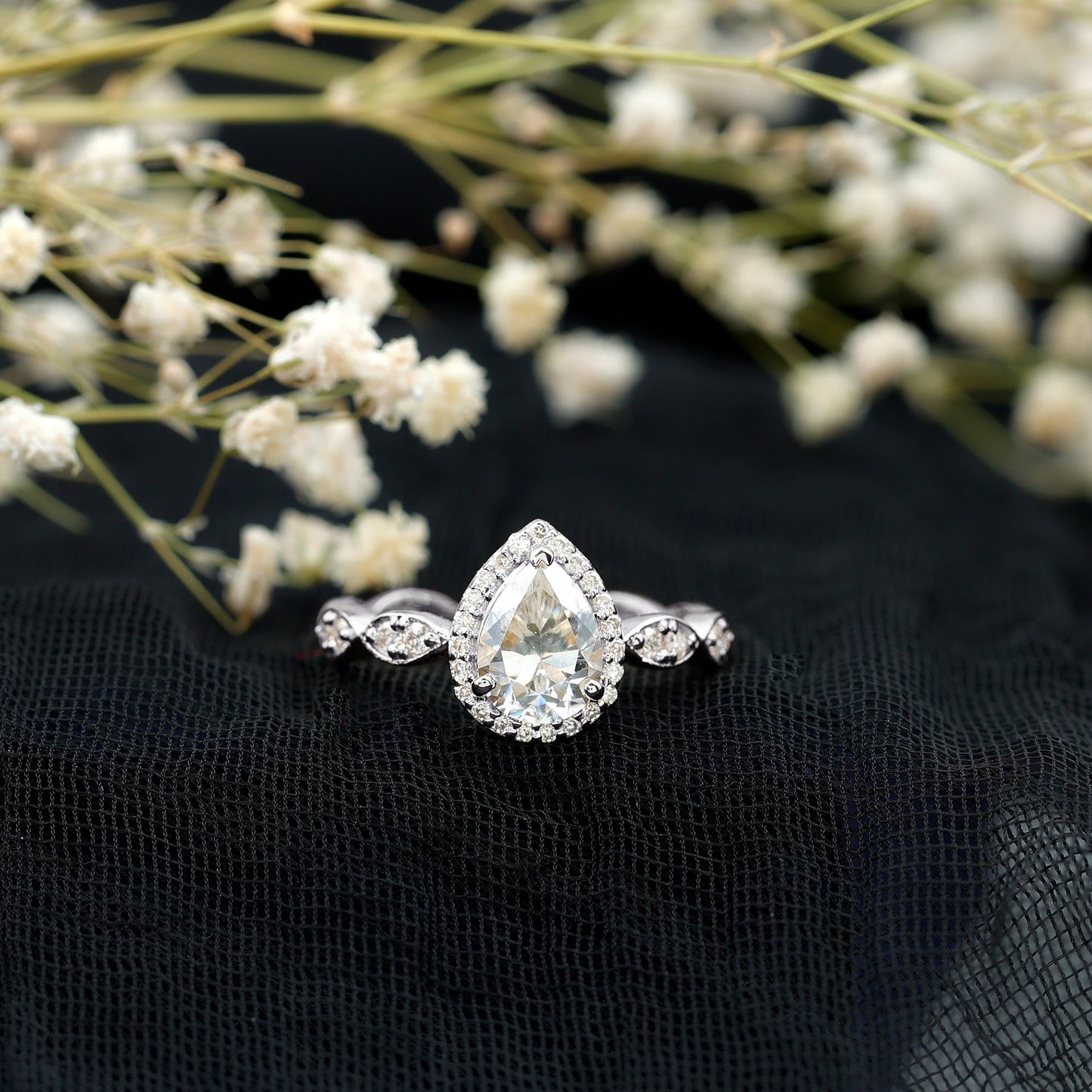 Lab Grown Diamond Teardrop Engagement Ring with Scalloped Shank