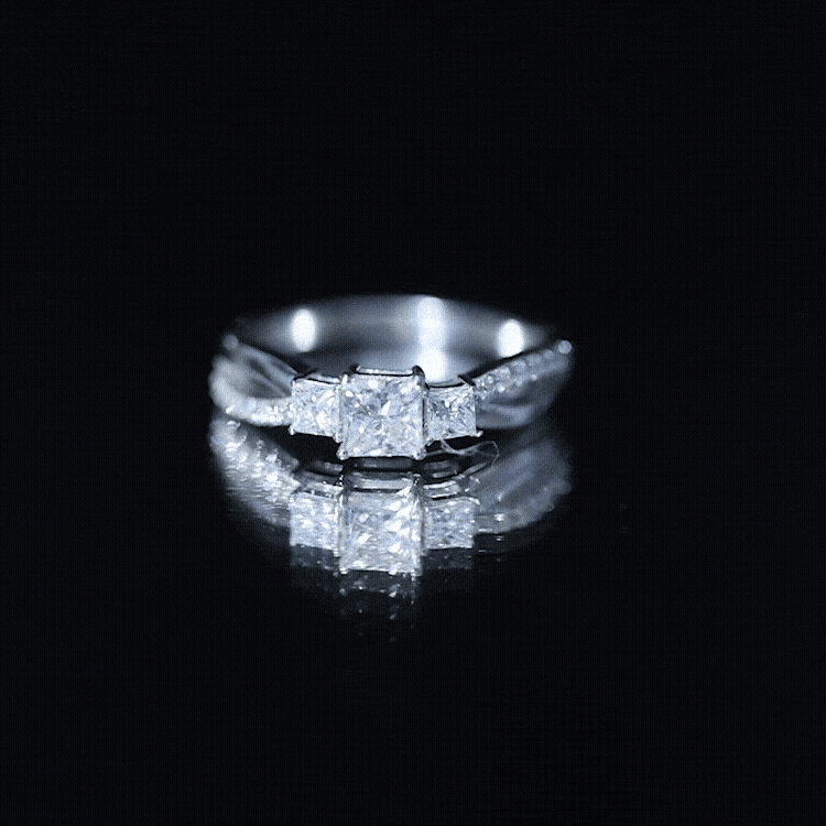 Lab Grown Diamond Three Stone Promise Ring With Split Shank