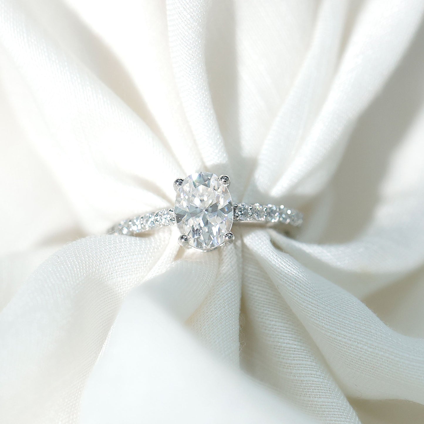 1 Carat Oval Shaped Lab Grown Diamond Engagement Ring with IGI Certificate