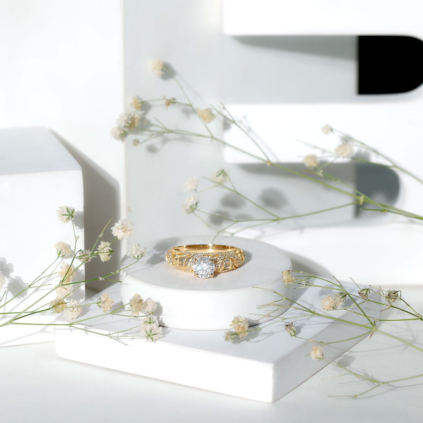 Vintage Inspired 0.98 Carat Moissanite Engagement Ring for Women