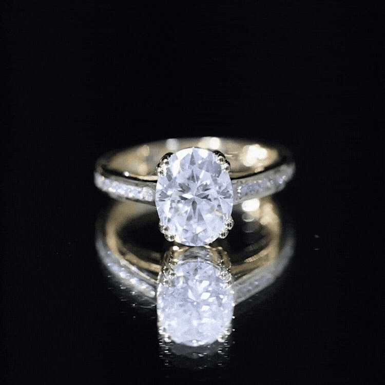 Lab Grown Diamond Timeless Engagement Ring With Side Stones