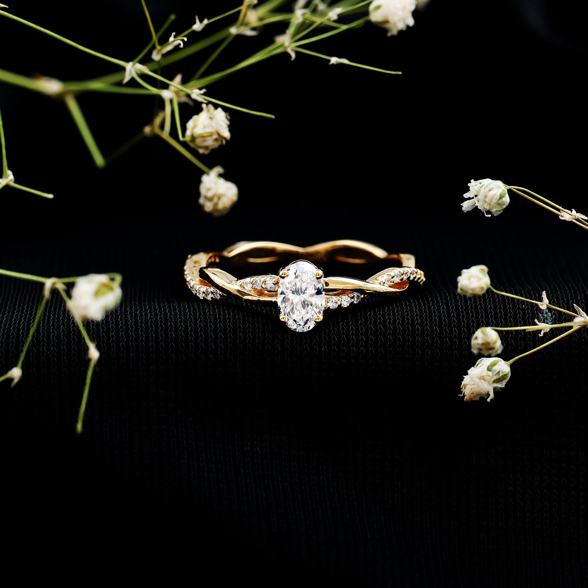 Lab Grown Diamond Promise Ring With Twisted Shank