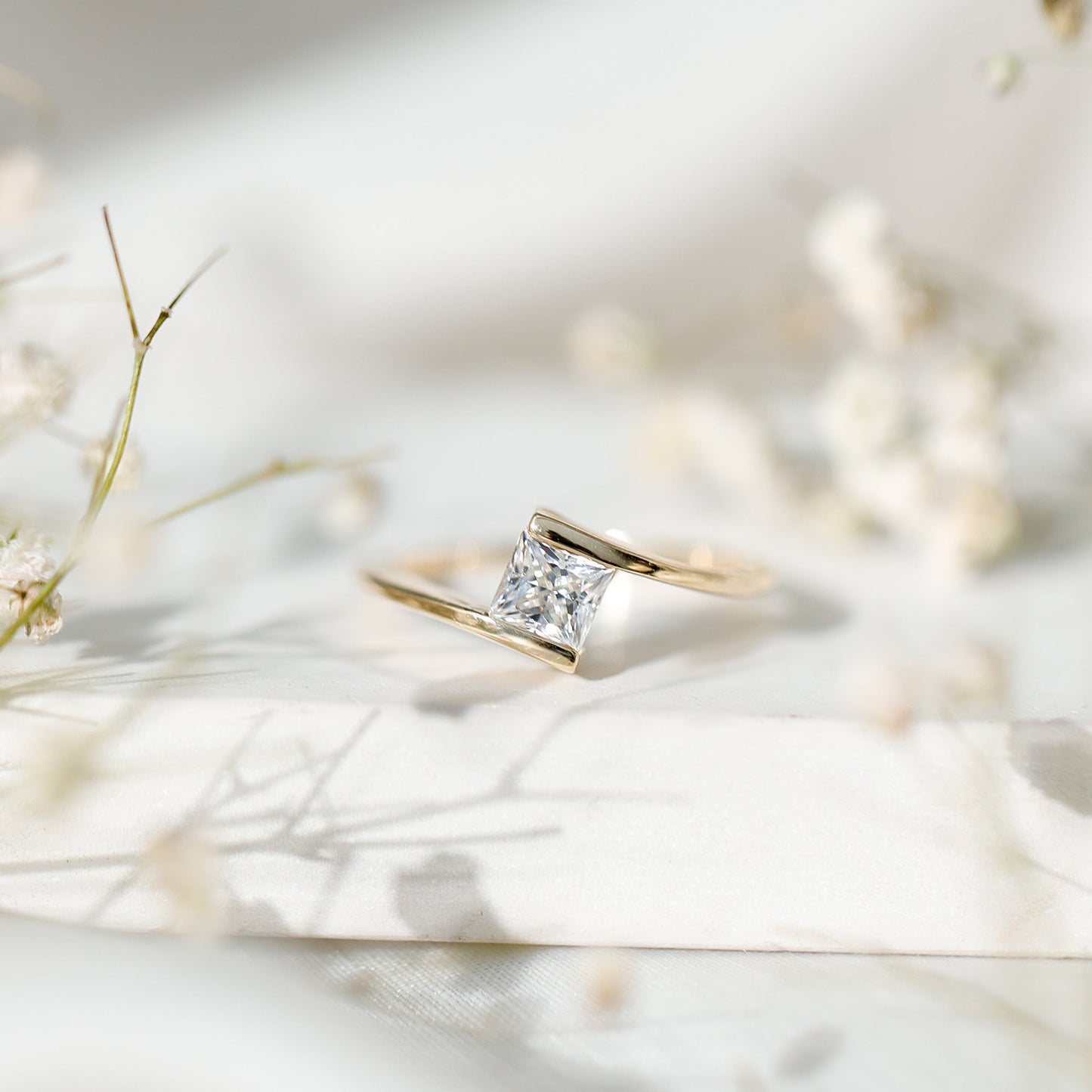 0.8 Carat Princess Cut Lab Grown Diamond Ring With Tension Setting