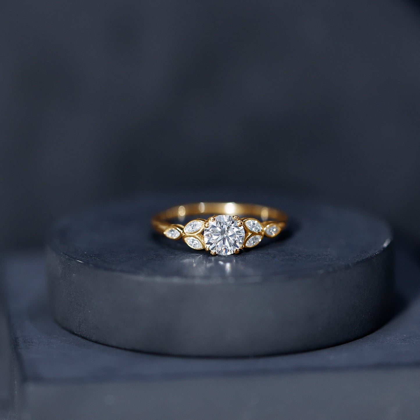 Certified 0.9 Carat Round Diamond Promise Engagement Ring For Her