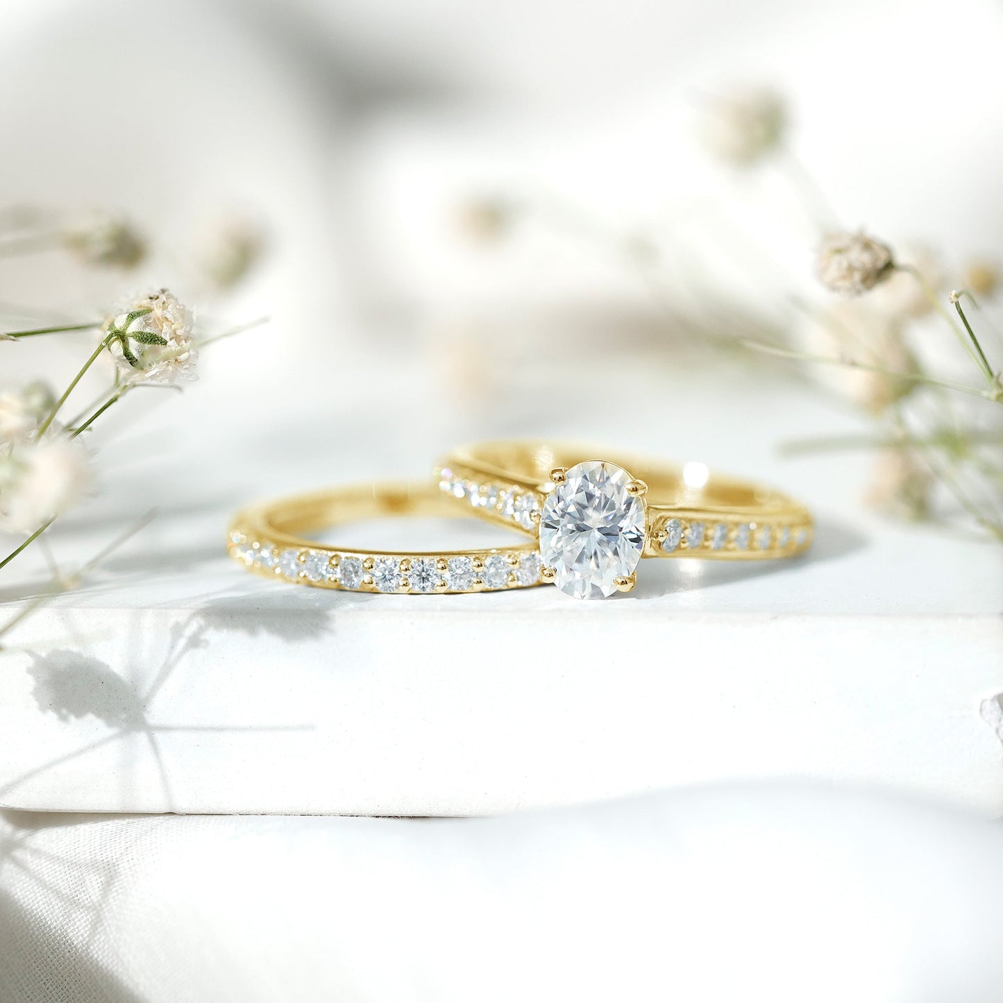 Oval Shaped 1 Carat Lab Grown Diamond Bridal Ring Set with IGI Certificate