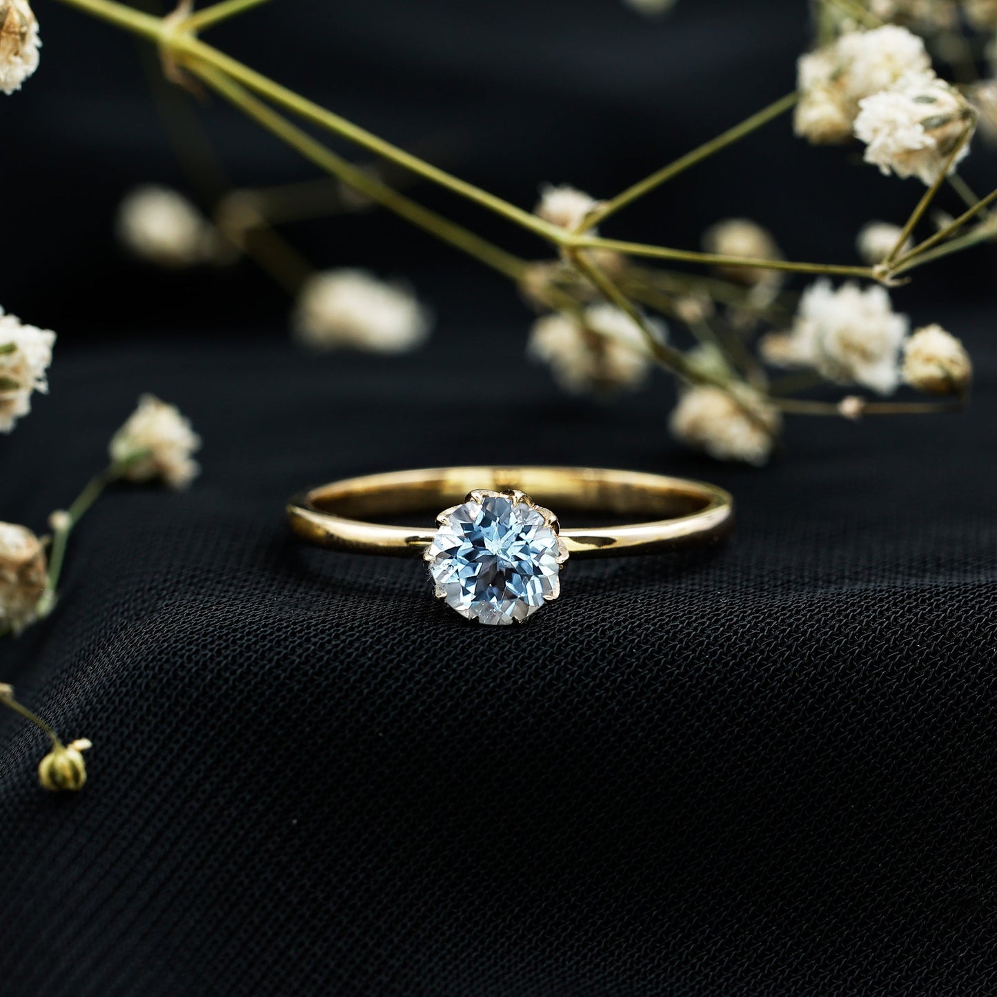 0.8 Carat Round Cut Aquamarine Solitaire Engagement Ring