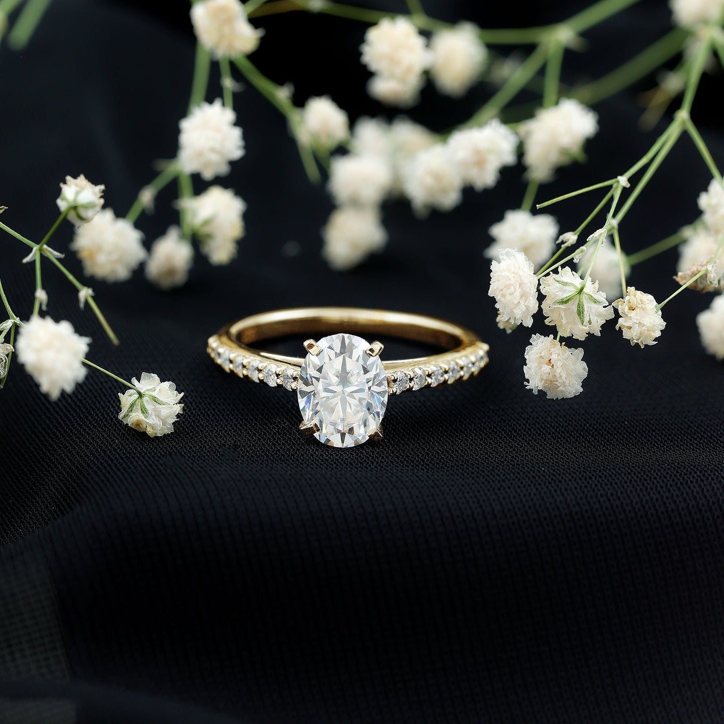 Brilliant Cut Moissanite Oval Engagement Ring