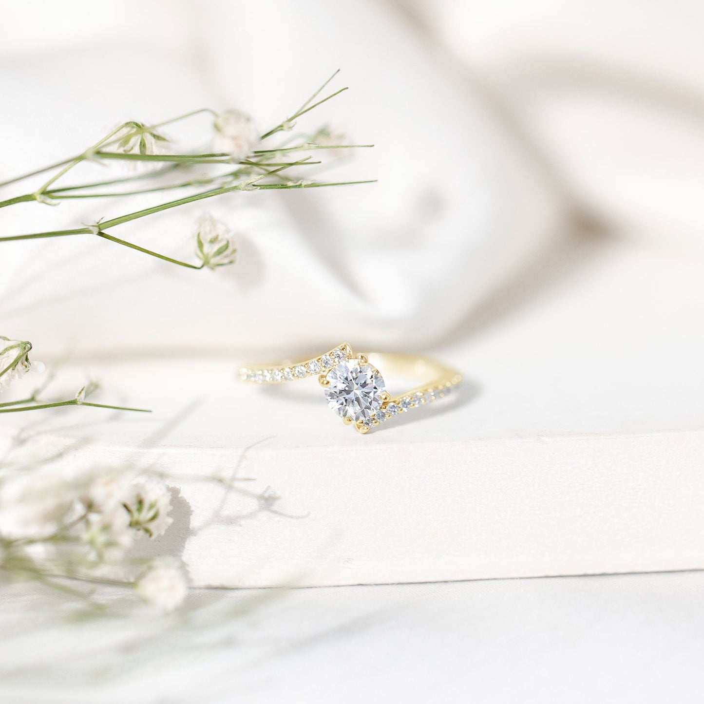 Lab Grown Diamond Solitaire Promise Engagement Ring