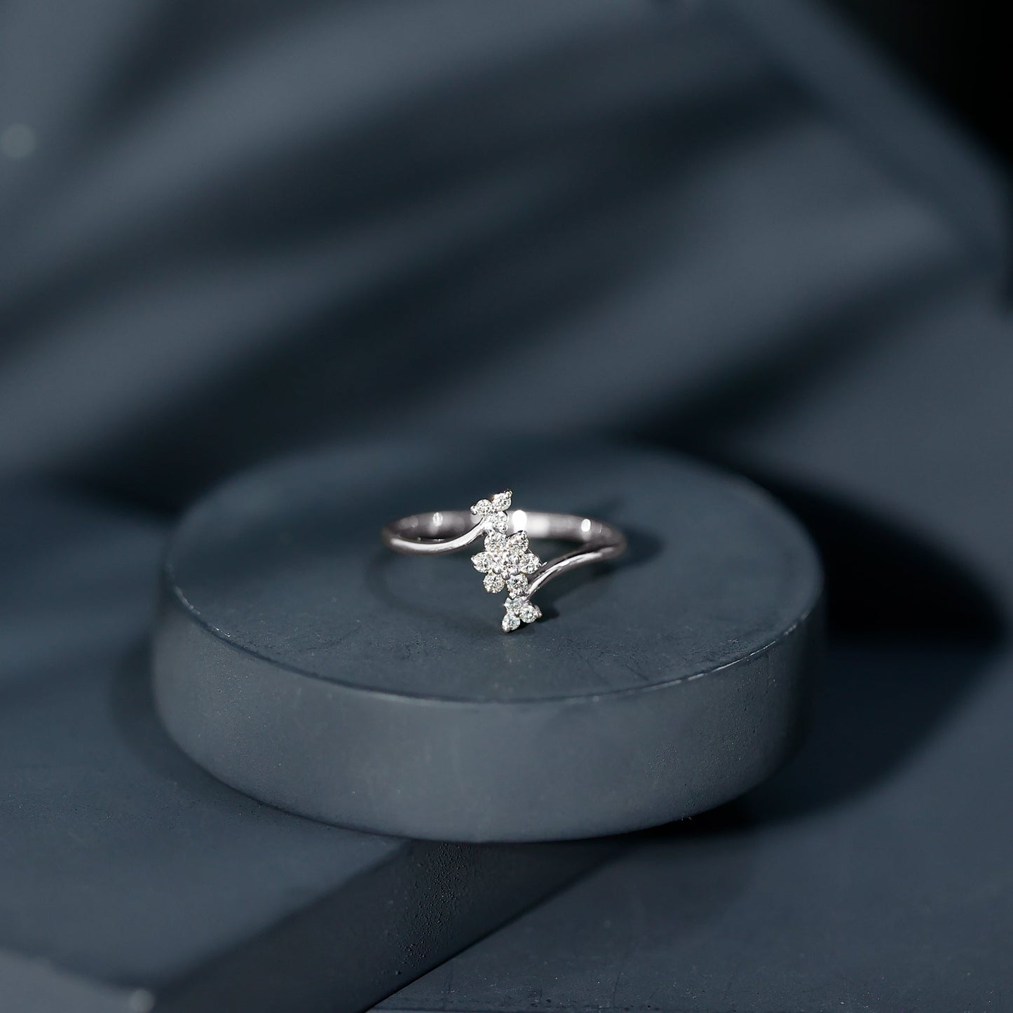 Round Cut Diamond Floral Promise Ring