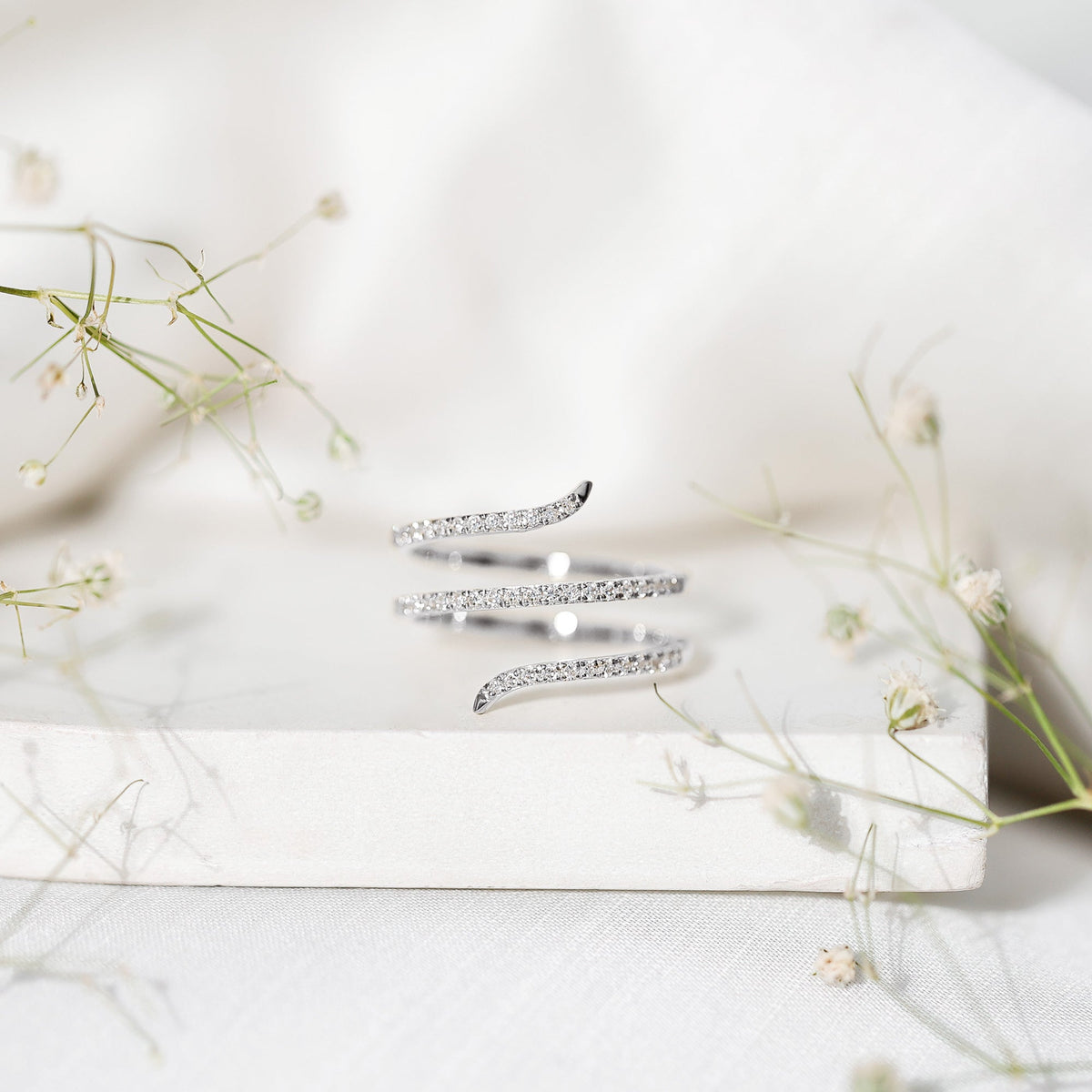 Certified Diamond Spiral Ring For Women