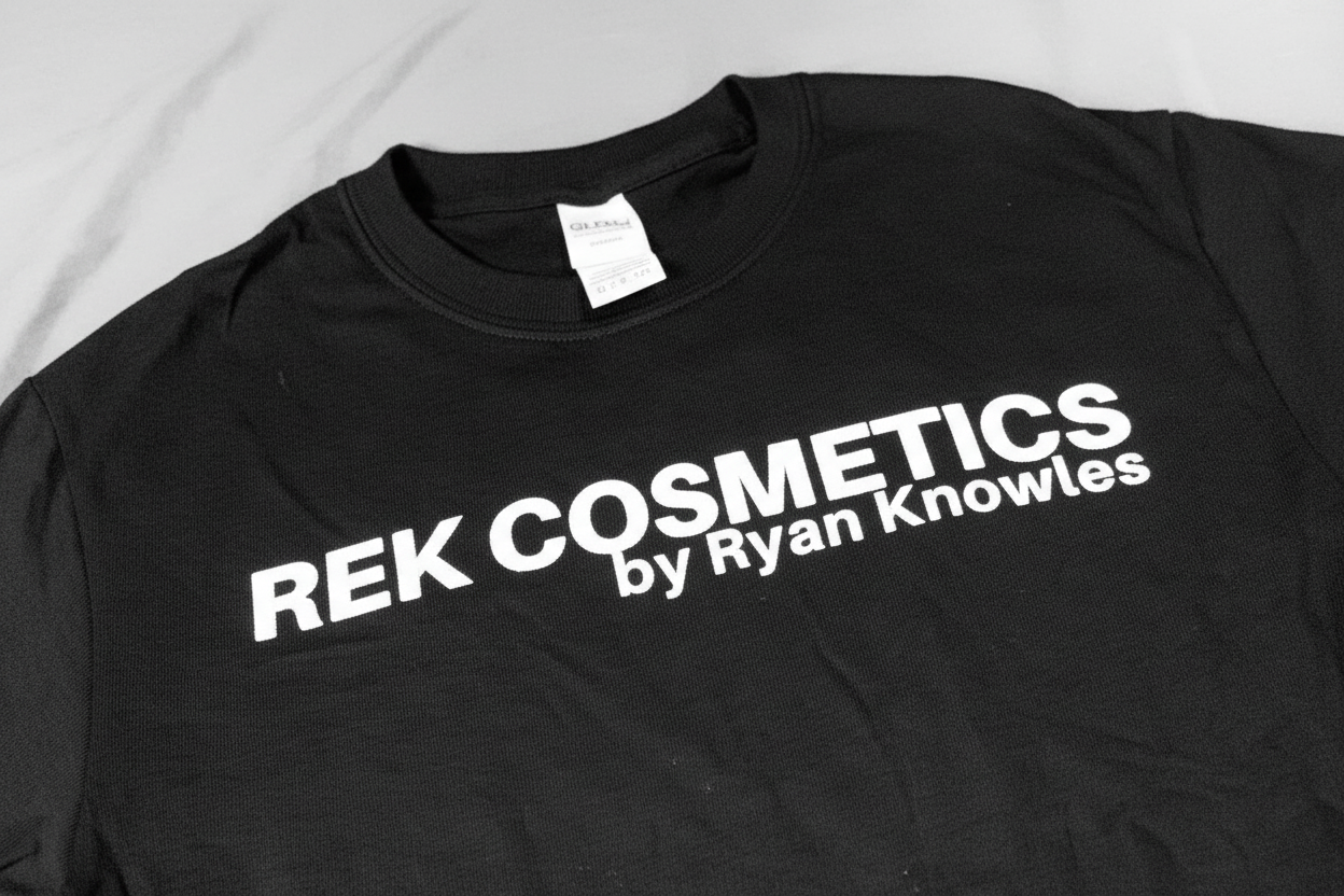 REK Cosmetics by Ryan Knowles T-Shirt Unisex | REK Cosmetics